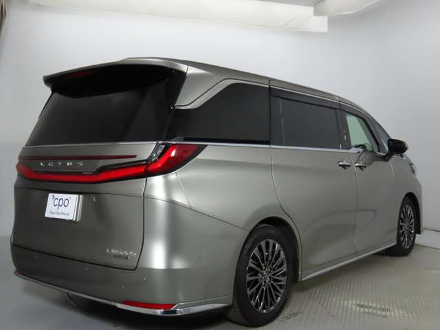 LM500h エグゼクティブ 4WD