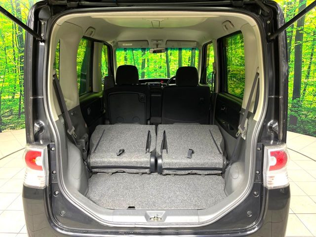 ���i�̂���������ʋ΁A���}���ɏ\���ȉ׎��X�y�[�X���m�ۂ��Ă���܂��B�Z�J���h�V�[�g��|���ƁA�傫�ȉו��̐ύڂ��\�ł���