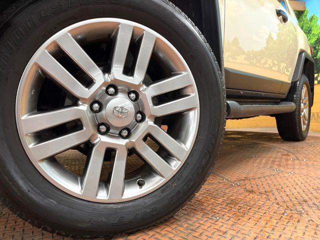 �y����20�C���`�A���~�z�C�[���z�O�ςɃ}�b�`���������A���~�z�C�[���𑕒����Ă���܂��B�e��ЊO�A���~�z�C�[����A�X�^�b�h���X�^�C�����戵�����Ă���܂��B���񂲑��k����������