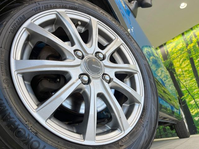 �y14�C���`�A���~�z�C�[���z�O�ςɃ}�b�`�����A���~�z�C�[���𑕒����Ă���܂��B�e��A���~�z�C�[����A�X�^�b�h���X�^�C�����戵�����Ă���܂��B���񂲑��k����������