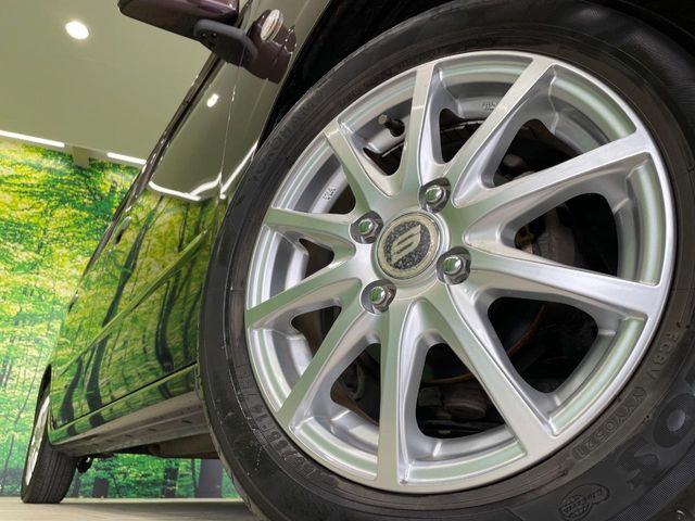 �y14�C���`�A���~�z�C�[���z�O�ςɃ}�b�`�����A���~�z�C�[���𑕒����Ă���܂��B�e��A���~�z�C�[����A�X�^�b�h���X�^�C�����戵�����Ă���܂��B���񂲑��k����������