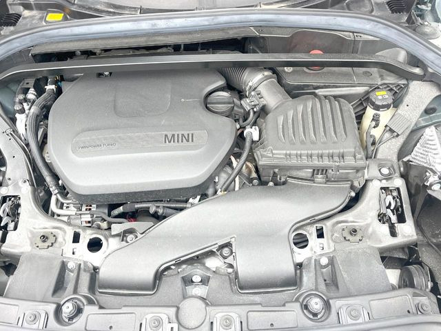 �����X�ł́A�e���[�J�[�̐�p�f�f�e�X�^�[�𓱓��B���Ǝ��i�����e�N�j�J���X�^�b�t���풓���Ă���܂��̂ŁA������̍ۂɂ����S���Ă����p���������܂��B