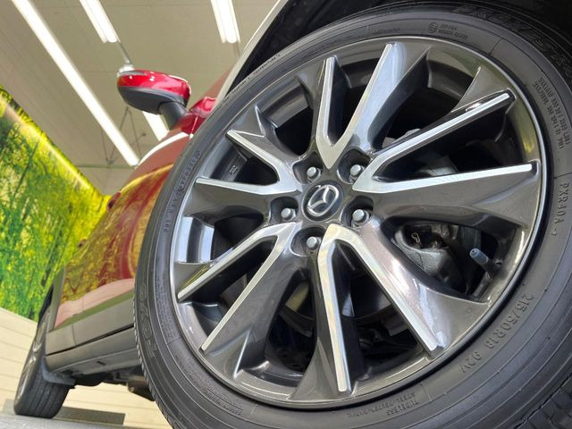 �y����18�C���`�A���~�z�C�[���z�O�ςɃ}�b�`���������A���~�z�C�[���𑕒����Ă���܂��B�e��ЊO�A���~�z�C�[����A�X�^�b�h���X�^�C�����戵�����Ă���܂��B���񂲑��k����������