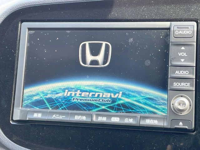 �y�����i�r�z�l�C�̏����i�r�𑕔����Ă���܂��B�i�r�̎g���₷���͂������A�I�[�f�B�I�@�\���[��!�L�����v�◷�s�͂������A�ʋ΂┃�����ȂǕ��i�̃h���C�u���y�����Ȃ�͂���