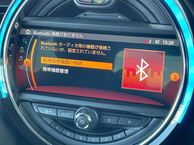 ��Bluetooth:���莝���̃X�}�[�g�t�H���ȂǂƐڑ����A�n���Y�t���[�ʘb��Տꊴ����~���[�W�b�N�Đ������y���݂��������܂��B�����ڑ��ł��̂Ŕς킵��������܂����