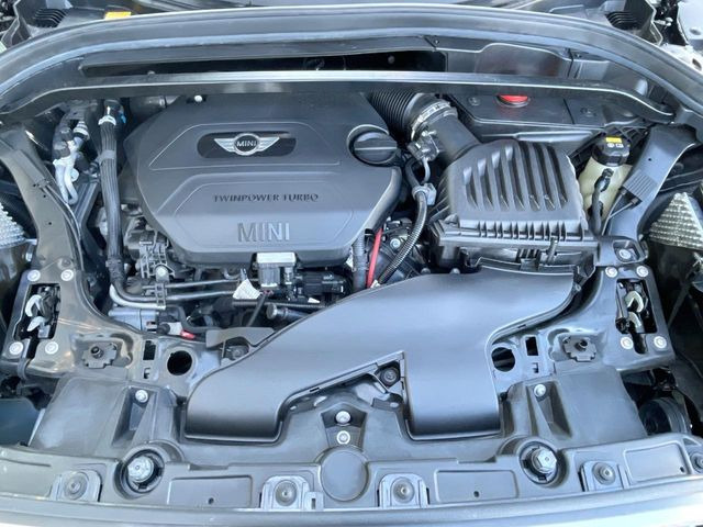 �����X�ł́A�e���[�J�[�̐�p�f�f�e�X�^�[�𓱓��B���Ǝ��i�����e�N�j�J���X�^�b�t���풓���Ă���܂��̂ŁA������̍ۂɂ����S���Ă����p���������܂��B