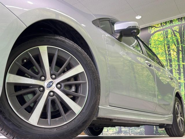 �y����16�C���`�A���~�z�C�[���z�O�ςɃ}�b�`���������A���~�z�C�[���𑕒����Ă���܂��B�e��ЊO�A���~�z�C�[����A�X�^�b�h���X�^�C�����戵�����Ă���܂��B���񂲑��k����������