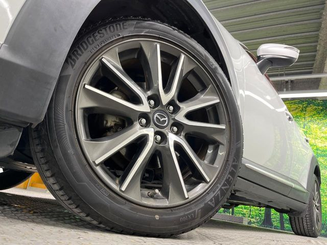 �y����18�C���`�A���~�z�C�[���z�O�ςɃ}�b�`���������A���~�z�C�[���𑕒����Ă���܂��B�e��ЊO�A���~�z�C�[����A�X�^�b�h���X�^�C�����戵�����Ă���܂��B���񂲑��k����������