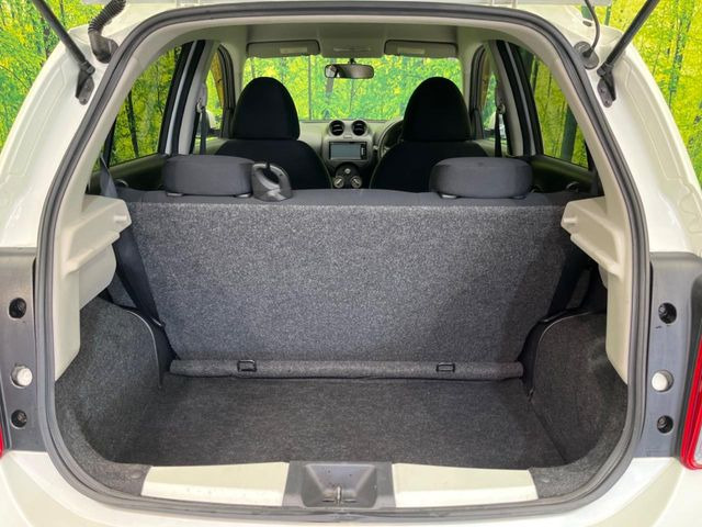 �R���p�N�g�J�[�ł����A�Z�J���h�V�[�g�͏\���ȍL����������K�ɂ���肢�������܂���V�[�g��|���đ傫�ȉו���ς񂾂�ƁA�p�r�̕����L��1��ł��B