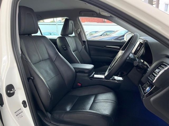 クラウンアスリートハイブリッド 2.5 S