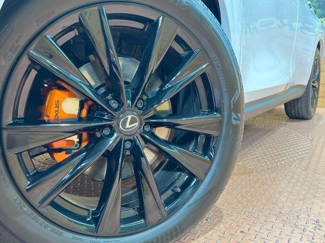 �y����20�C���`�A���~�z�C�[���z�O�ςɃ}�b�`���������A���~�z�C�[���𑕒����Ă���܂��B�e��ЊO�A���~�z�C�[����A�X�^�b�h���X�^�C�����戵�����Ă���܂��B���񂲑��k����������