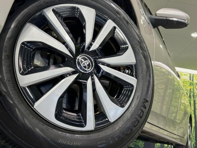 【純正15インチアルミホイール】外観にマッチした純正アルミホイールを装着しております。各種社外アルミホイールや、スタッドレスタイヤも取扱いしております。是非ご相談ください♪