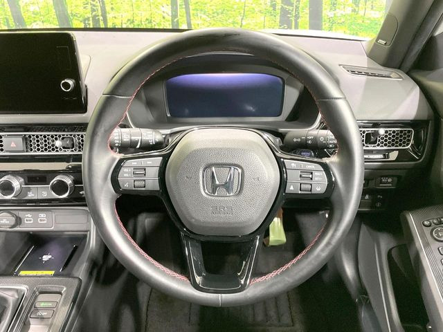 �y�����v�����X�e�A�����O�z�㎿�Ȋv���g�p���邱�ƂŁA��ɂ����������݂ƂĂ��^�]���₷���n���h���ł���