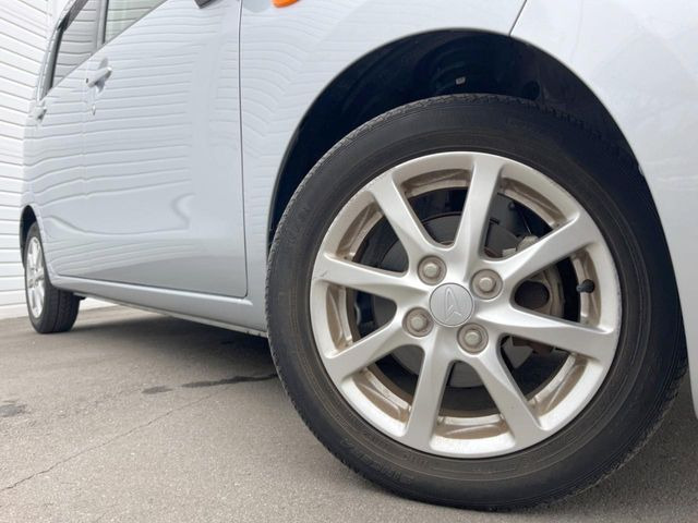 �y����14�C���`�A���~�z�C�[���z�O�ςɃ}�b�`���������A���~�z�C�[���𑕒����Ă���܂��B�e��ЊO�A���~�z�C�[����A�X�^�b�h���X�^�C�����戵�����Ă���܂��B���񂲑��k����������