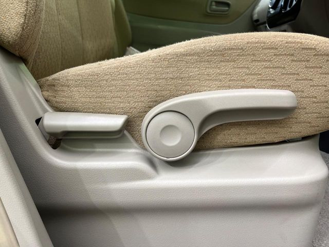 �y�V�[�g���t�^�[�z�V�[�g���ʂ̈ʒu���㉺�ɒ����ł���V�[�g���t�^�[�𑕔��B�啿�ȕ��������ȕ����œK�ȃh���C�r���O�|�W�V�����ŉ^�]�ł��܂��B