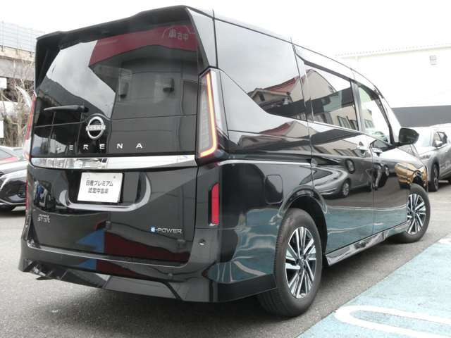 セレナ1.4 e-POWER ハイウェイスターV