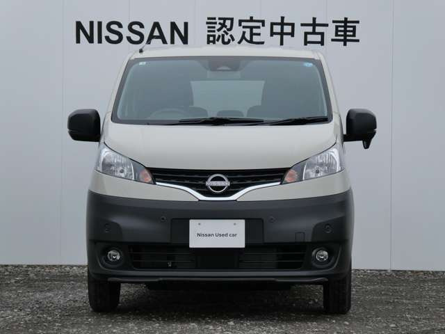 NV200バネット1.6 16X-3R アウトドア ブラック エディション