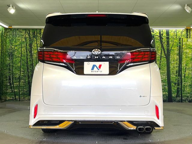 安心の最長10年・走行無制限保証(有償)をご用意。保証内容も充実はもちろん、無料点検&オイル交換や、年中無休の全国・24時間ロードサービスも付帯されておりますのでご安心下さい。