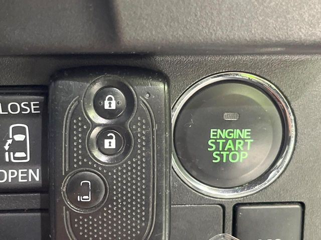 �y�L�[�t���[�V�X�e���z�J�o����|�P�b�g�ɓ��ꂽ�܂܂ł��h�A�̎{���E�������\�ȃX�}�[�g�L�[�𑕔��B�G���W���̃I���E�I�t�����J�M�����o���K�v����������Ƃ��Ă��֗��ł���