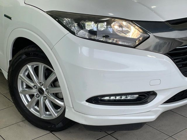 �yLED�w�b�h���C�g�z���V����ԑ��s�����ǍD�Ȏ��E���m�ۂ����S���ĉ^�]�ł��鍂�P�xLED�w�b�h���C�g�𑕔�!�_�����x�������A����d�͂��}�����Ă��܂��B