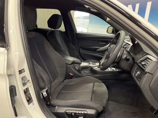 ��M�X�|�[�c��p�A���J���^�[���V�[�g:����������V�[�g�ގ���@�\�́A�h���C�o�[�𖣗������K�ȃh���C�r���O�����o���܂�!