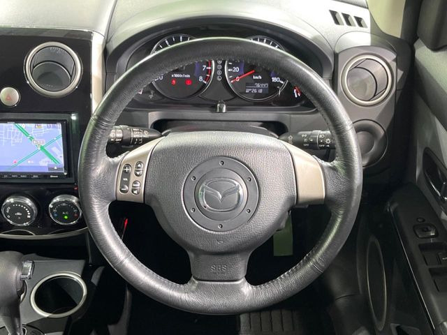 �y�����v�����X�e�A�����O�z�㎿�Ȋv���g�p���邱�ƂŁA��ɂ����������݂ƂĂ��^�]���₷���n���h���ł���