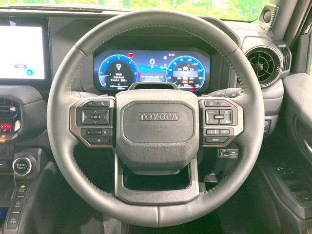 �y�����v�����X�e�A�����O�z�㎿�Ȋv���g�p���邱�ƂŁA��ɂ����������݂ƂĂ��^�]���₷���n���h���ł���