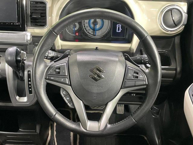 �y�����v�����X�e�A�����O�z�㎿�Ȋv���g�p���邱�ƂŁA��ɂ����������݂ƂĂ��^�]���₷���n���h���ł���