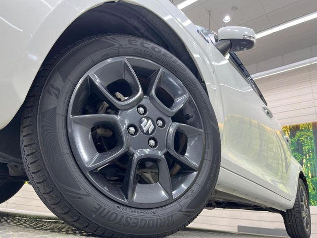 �y�����A���~�z�C�[���z�f�U�C�����̍��������A���~�z�C�[���𑕒����Ă���܂��B�e��ЊO�A���~�z�C�[����A�X�^�b�h���X�^�C�����戵�����Ă���܂��B���񂲑��k����������