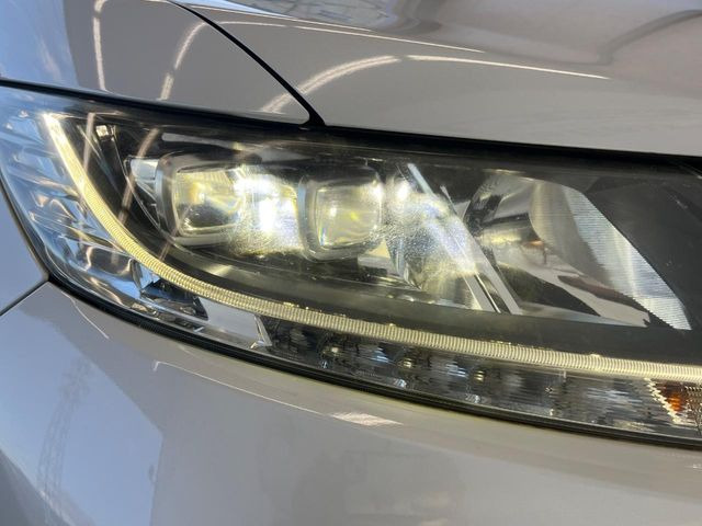 �yLED�w�b�h���C�g�z���V����ԑ��s�����ǍD�Ȏ��E���m�ۂ����S���ĉ^�]�ł��鍂�P�xLED�w�b�h���C�g�𑕔�!�_�����x�������A����d�͂��}�����Ă��܂��B