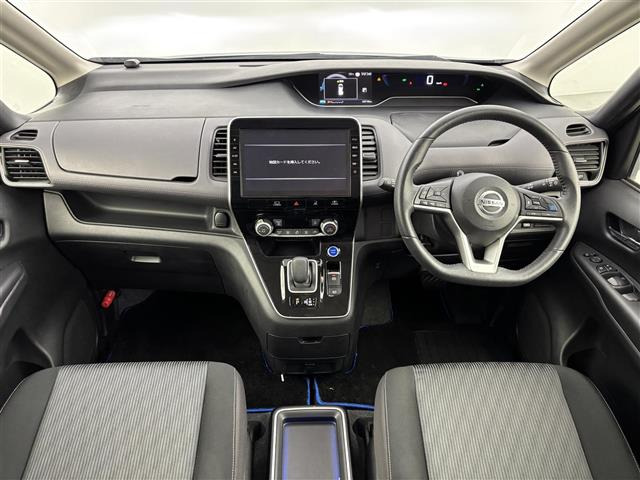 セレナ1.2 e-POWER ハイウェイスターV