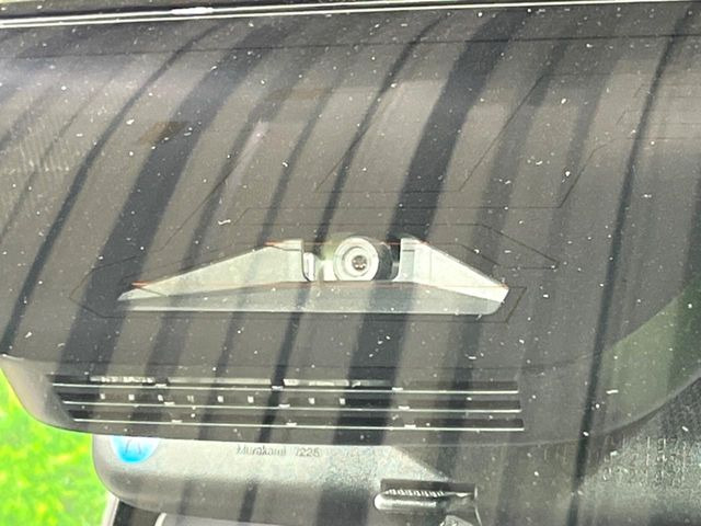 �y�g���^�Z�[�t�e�B�Z���X�z���s���ɑO���̎ԗ�����F�����A�Փ˂������Ȏ��͌x��ƃu���[�L�ŏՓˉ���Ɣ�Q�y�����A�V�X�g�B�����S�Ƀh���C�u�����y���݂��������܂��B