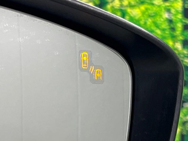 �y�u���C���h�X�|�b�g���j�^�����O�z���s���A�h�A�~���[�̎��p�ɂȂ�₷���ӏ��Ɍ㑱�Ԃ��ڋ߂���ƃT�C�h�~���[�t�߂Ɍx����\���A�h���C�o�[�ɒ��ӊ��N�����Ă���܂��B