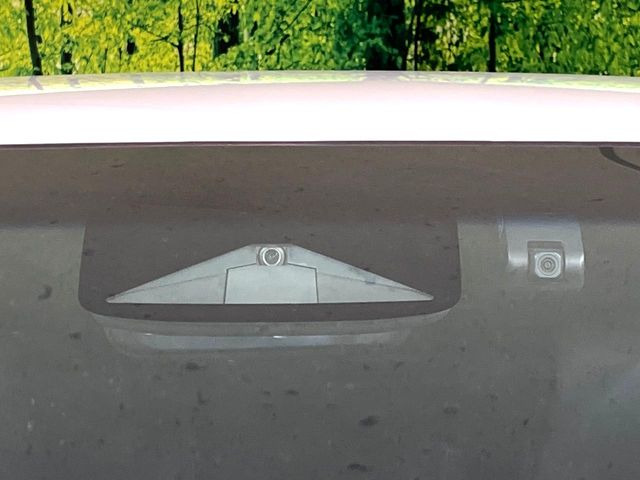 �y�z���_�Z���V���O�z���s���ɑO���̎ԗ�����F�����A�Փ˂������Ȏ��͌x��ƃu���[�L�ŏՓˉ���Ɣ�Q�y�����A�V�X�g�B�����S�Ƀh���C�u�����y���݂��������܂��B