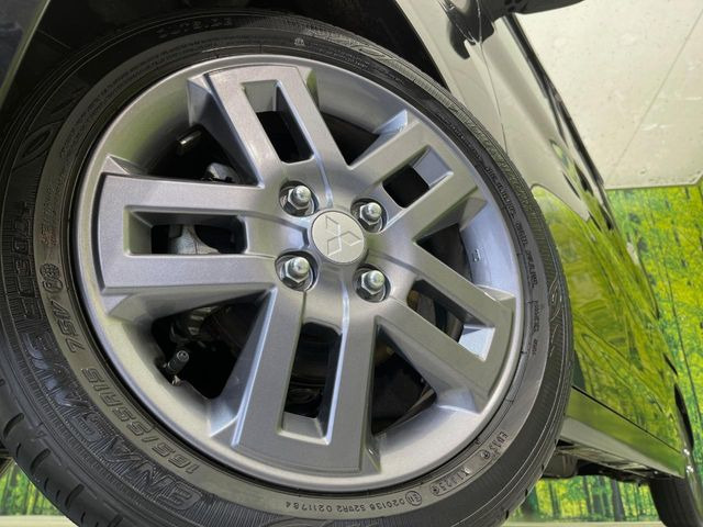 �y����15�C���`�A���~�z�C�[���z�O�ςɃ}�b�`���������A���~�z�C�[���𑕒����Ă���܂��B�e��ЊO�A���~�z�C�[����A�X�^�b�h���X�^�C�����戵�����Ă���܂��B���񂲑��k����������