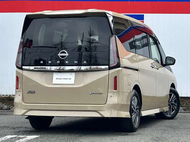 セレナ1.4 e-POWER ハイウェイスターV