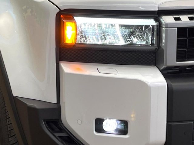 �y���������C���`�A���~�z�C�[���z�O�ςɃ}�b�`���������A���~�z�C�[���𑕒����Ă���܂��B�e��ЊO�A���~�z�C�[����A�X�^�b�h���X�^�C�����戵�����Ă���܂��B���񂲑��k����������