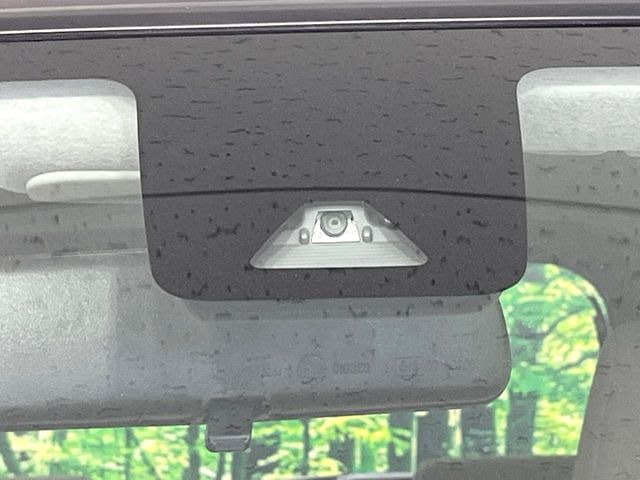 �y�X�}�[�g�A�V�X�g�z���s���ɑO���̎ԗ�����F�����A�Փ˂������Ȏ��͌x��ƃu���[�L�ŏՓˉ���Ɣ�Q�y�����A�V�X�g�B�����S�Ƀh���C�u�����y���݂��������܂��B