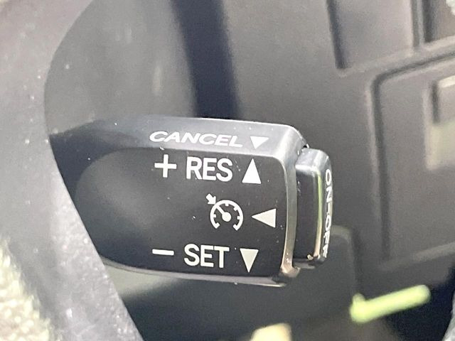 �y�N���[�Y�R���g���[���z�������H�����N���N���s�B�A�N�Z���𗣂��Ă���葬�x�ő��s���ł��A�������^�]���̕��S���y��!�����E�������ȒP�ȃX�C�b�`����Œ����ł��܂��B