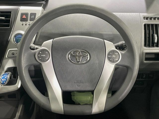 ステアリングも使用感が少なく、きれいな状態となっております♪