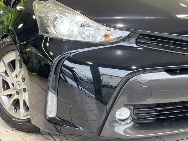 【HIDヘッドライト】非常に明るく前方を照らしてくれるので、悪天候や夜間の走行時も視界良好で安心してお乗りいただけます。