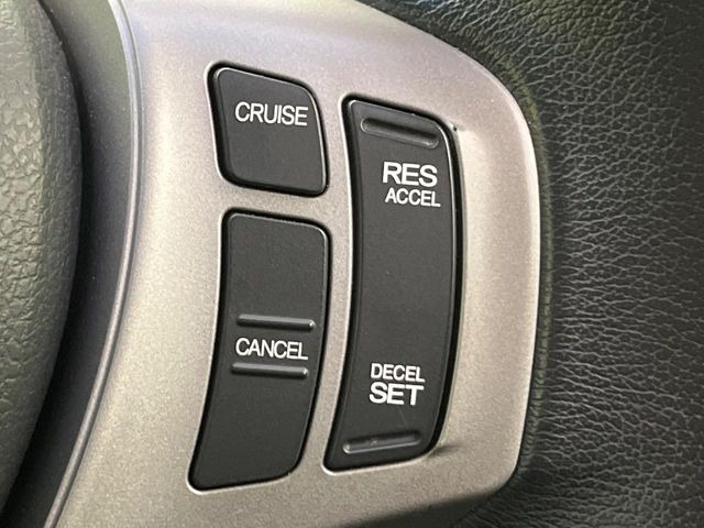 �y�N���[�Y�R���g���[���z�������H�����N���N���s�B�A�N�Z���𗣂��Ă���葬�x�ő��s���ł��A�������^�]���̕��S���y��!�����E�������ȒP�ȃX�C�b�`����Œ����ł��܂��B