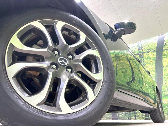 �y����16�C���`�A���~�z�C�[���z�O�ςɃ}�b�`���������A���~�z�C�[���𑕒����Ă���܂��B�e��ЊO�A���~�z�C�[����A�X�^�b�h���X�^�C�����戵�����Ă���܂��B���񂲑��k����������