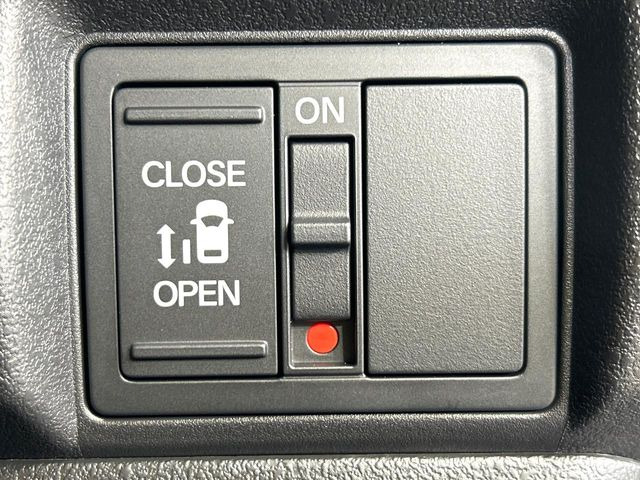 �y�p���[�X���C�h�h�A�z�X�}�[�g�L�[��^�]�Ȃ̃X�C�b�`�ŃX���C�h�h�A�̊J���\���d��������͂����ăh�A���J����K�v�������A���������q�l�ł��A�d���ו��������Ă��鎞�����N�ɊJ���߂ł��܂���