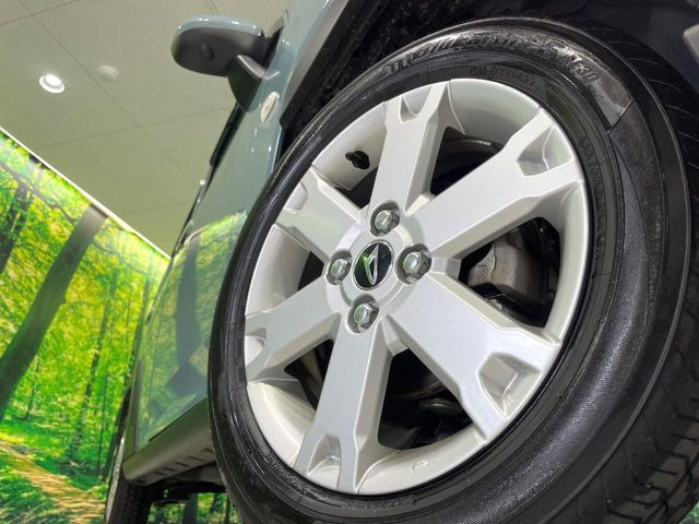 �y����15�C���`�A���~�z�C�[���z�O�ςɃ}�b�`���������A���~�z�C�[���𑕒����Ă���܂��B�e��ЊO�A���~�z�C�[����A�X�^�b�h���X�^�C�����戵�����Ă���܂��B���񂲑��k����������