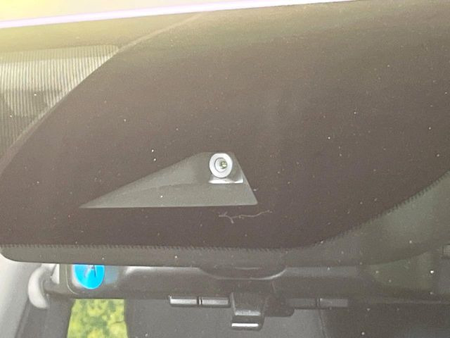 �y�C���e���W�F���g�G�}�[�W�F���V�[�u���[�L�z�t�����g�J�����őO���̎ԗ�����s�҂����m�B�Փ˂������Ȏ��͏Փ˔�Q�y���u���[�L���쓮�A�Փˉ�����T�|�[�g�B�����S�Ƀh���C�u�����y���݂��������܂��B