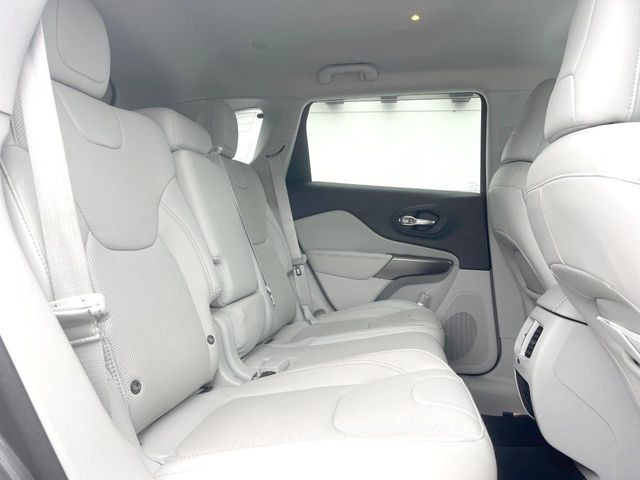 ���㕔���Ȃ��C�ɂȂ�悤�ȃL�Y�E�����ւ��蓙�A�傫�ȃ_���[�W�͂Ȃ��A�ǍD�ȏ�Ԃł��B