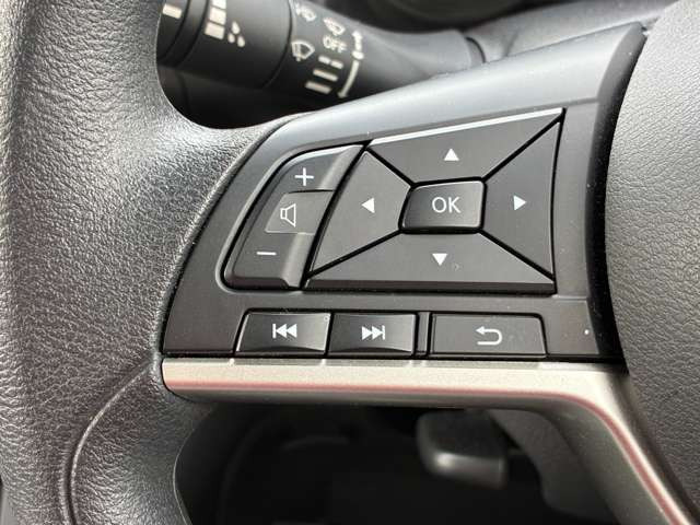 ステアリングリモコン