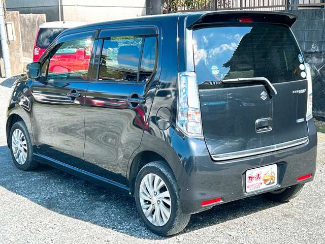 ���X�ł͌y�����Ԃ��畁�ʎԂ܂ŕ��L���I�[�����[�J�[�̎Ԏ�E�F�E�O���[�h��L�x�ɑ����Ă���܂��B