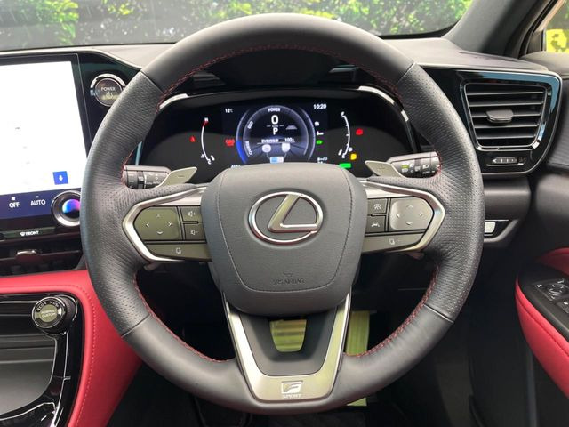 �y�����v�����X�e�A�����O�z�㎿�Ȋv���g�p���邱�ƂŁA��ɂ����������݂ƂĂ��^�]���₷���n���h���ł���